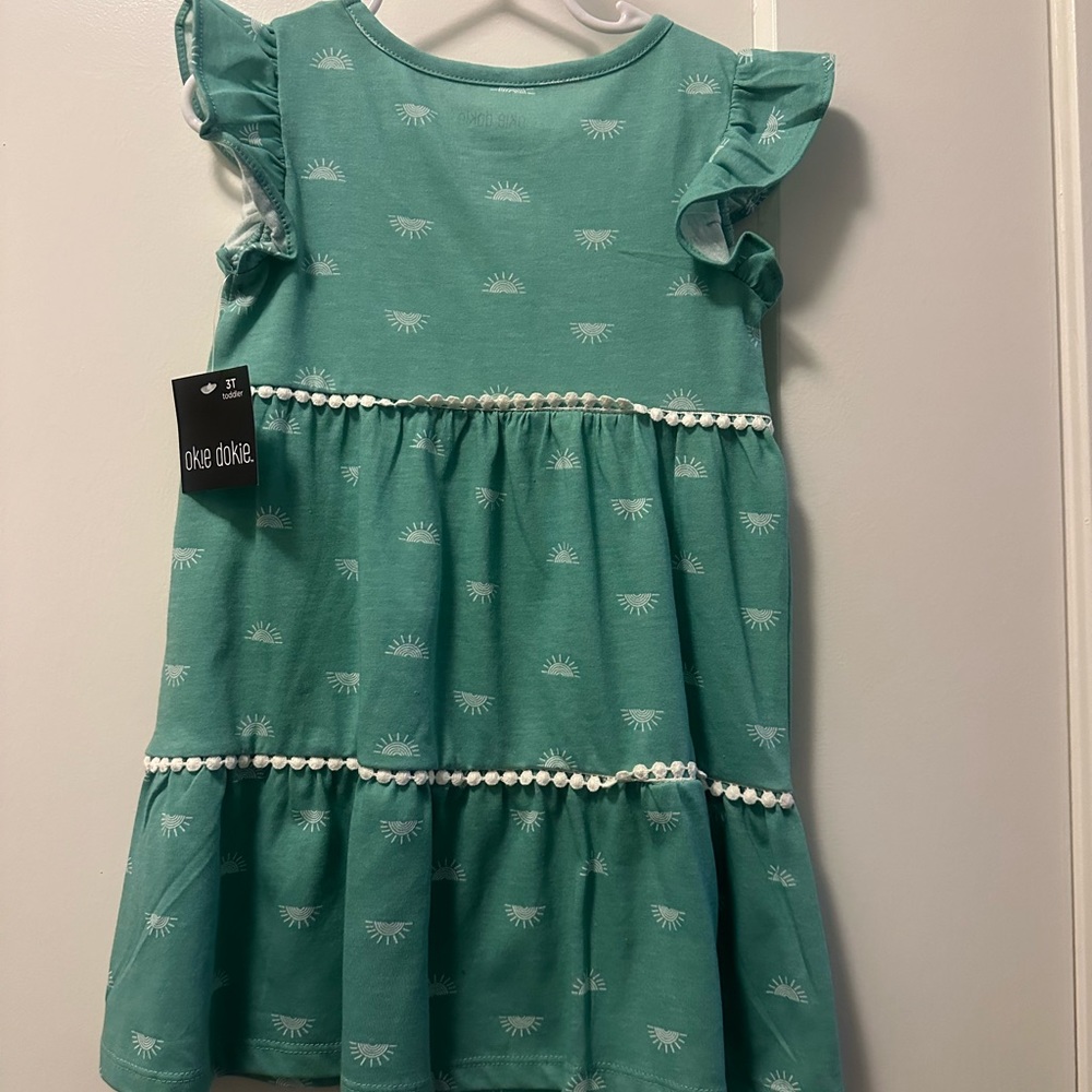 Dress - Picture 2 of 4